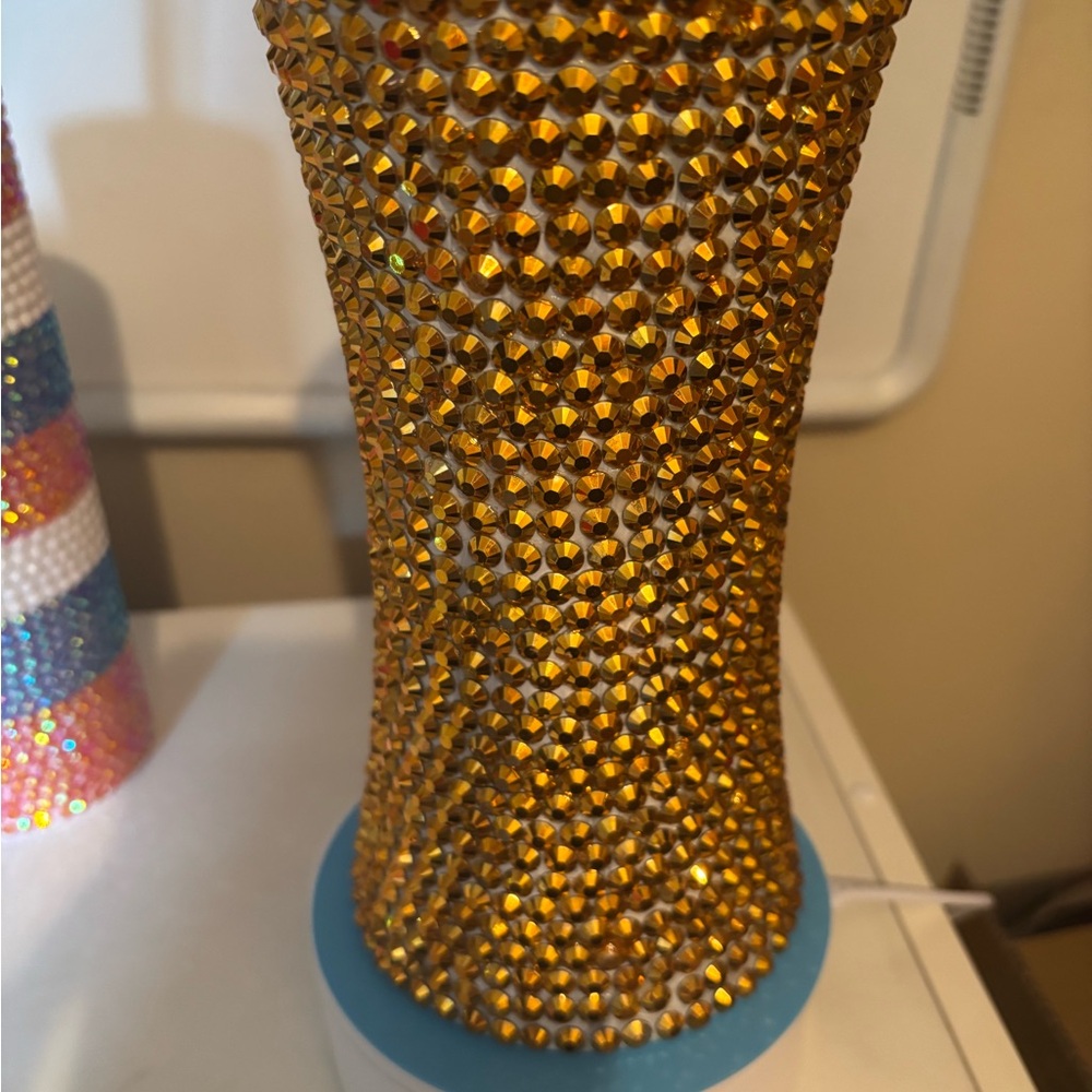 Elegant Gold Crystal Table Lamp - Picture 2 of 2
